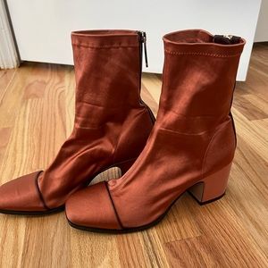 Nomasei Aria Booties